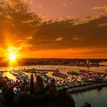 Ula La - Stylish Boutique & Free Parking Umag