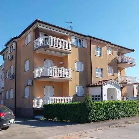 Апартаменты Ula La Умаг