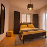 Ula La - Stylish Boutique & Free Parking شقة