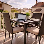 Ula La - Stylish Boutique & Free Parking Apartment Umag