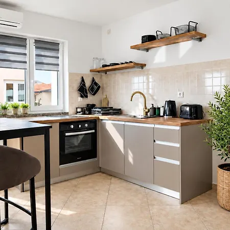 Apartment Ula La - Stylish Boutique & Free Private Parking