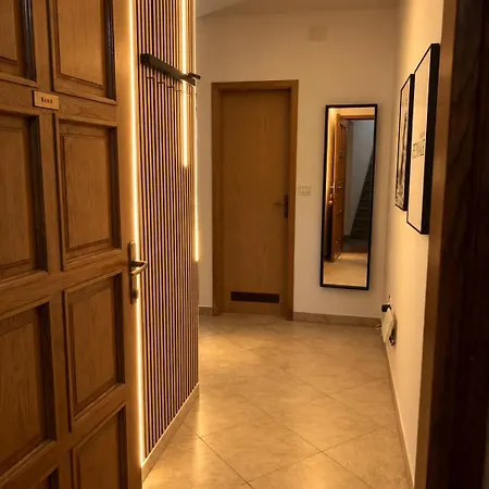 Apartment Ula La - Stylish Boutique & Free Private Parking